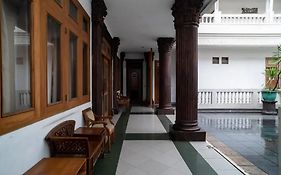 Puri Saras Bintaro Syariah Mitra RedDoorz